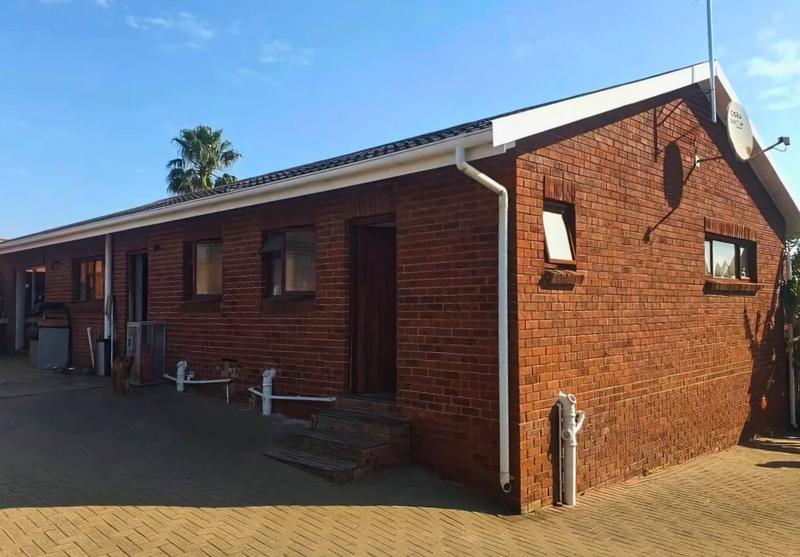 3 Bedroom Property for Sale in Heiderand Western Cape